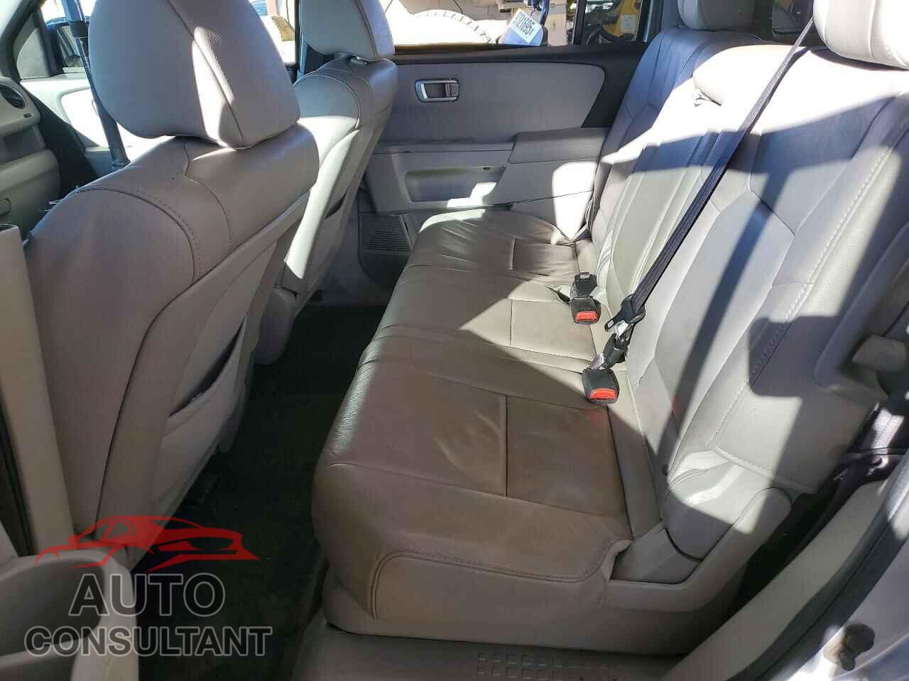 HONDA PILOT 2014 - 5FNYF4H50EB037745