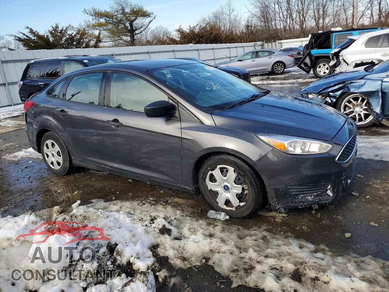 FORD FOCUS 2017 - 1FADP3E26HL317578