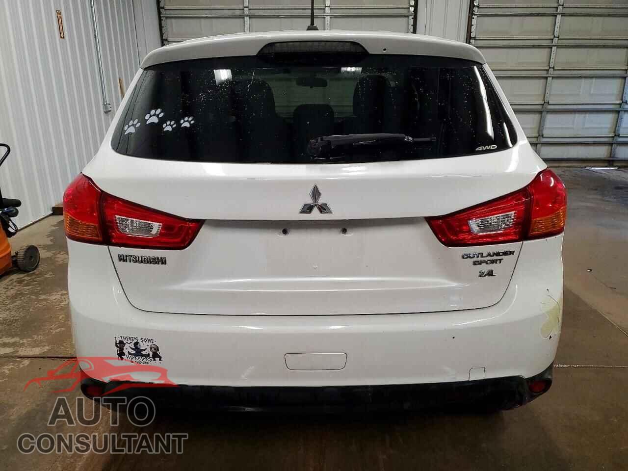 MITSUBISHI OUTLANDER 2015 - 4A4AR3AW7FE058237
