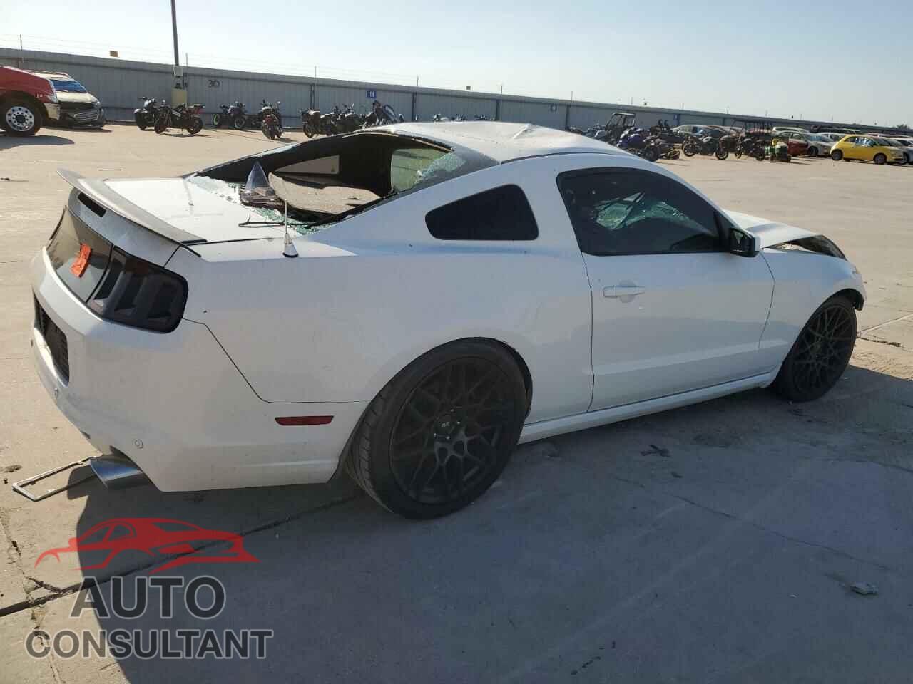 FORD MUSTANG 2013 - 1ZVBP8CF3D5269358