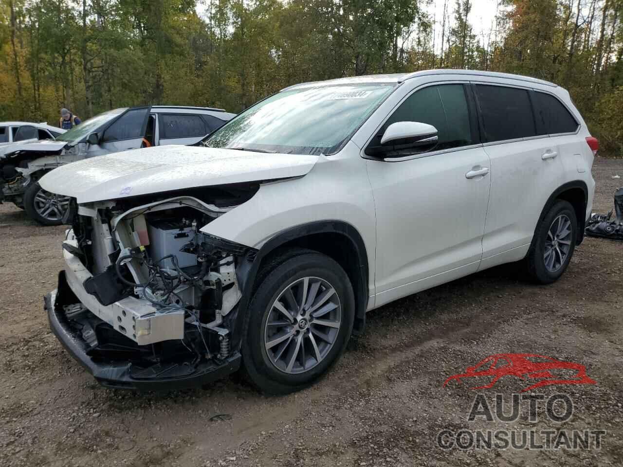 TOYOTA HIGHLANDER 2018 - 5TDJZRFH3JS548066