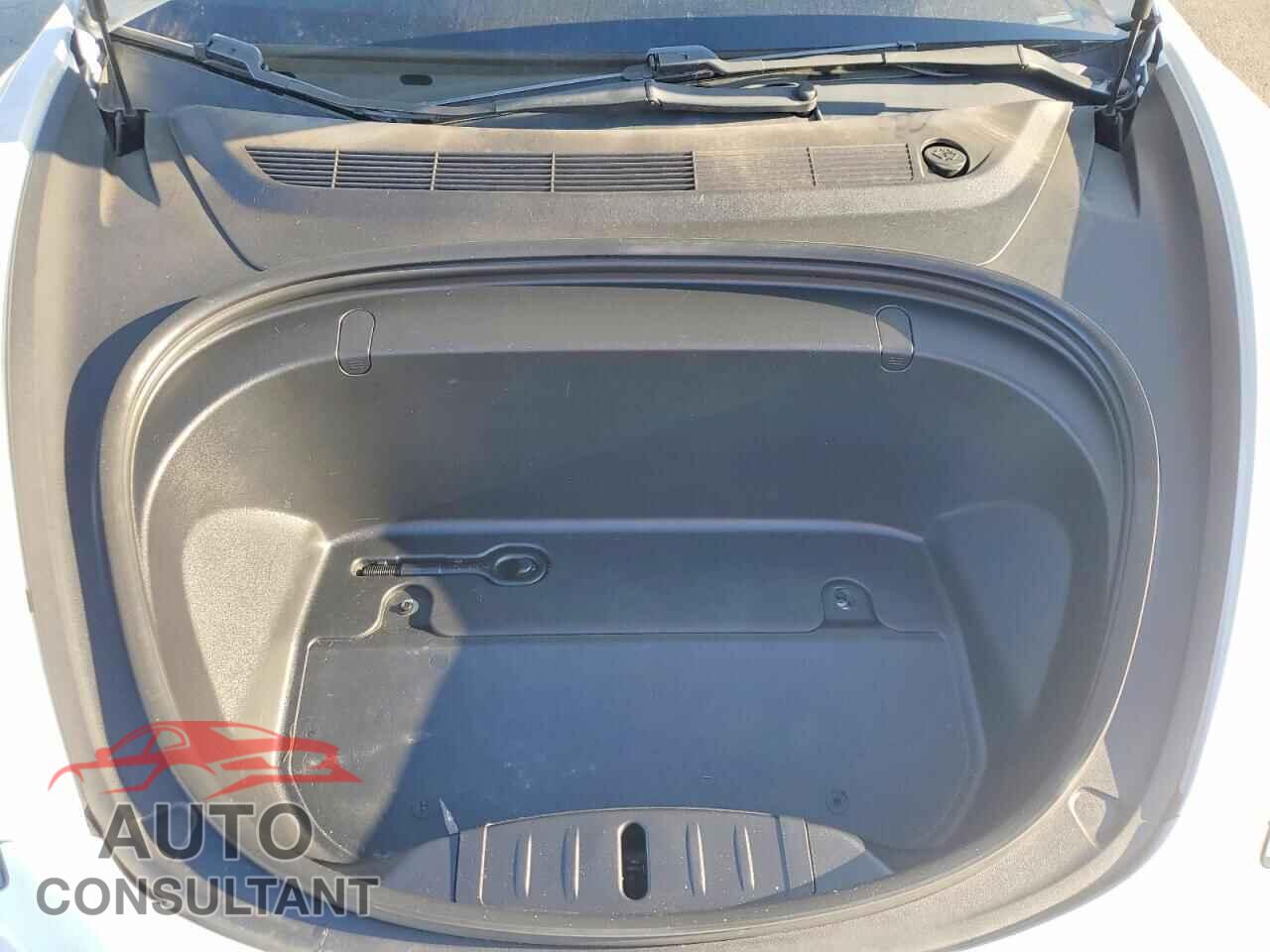 TESLA MODEL 3 2019 - 5YJ3E1EB4KF511407