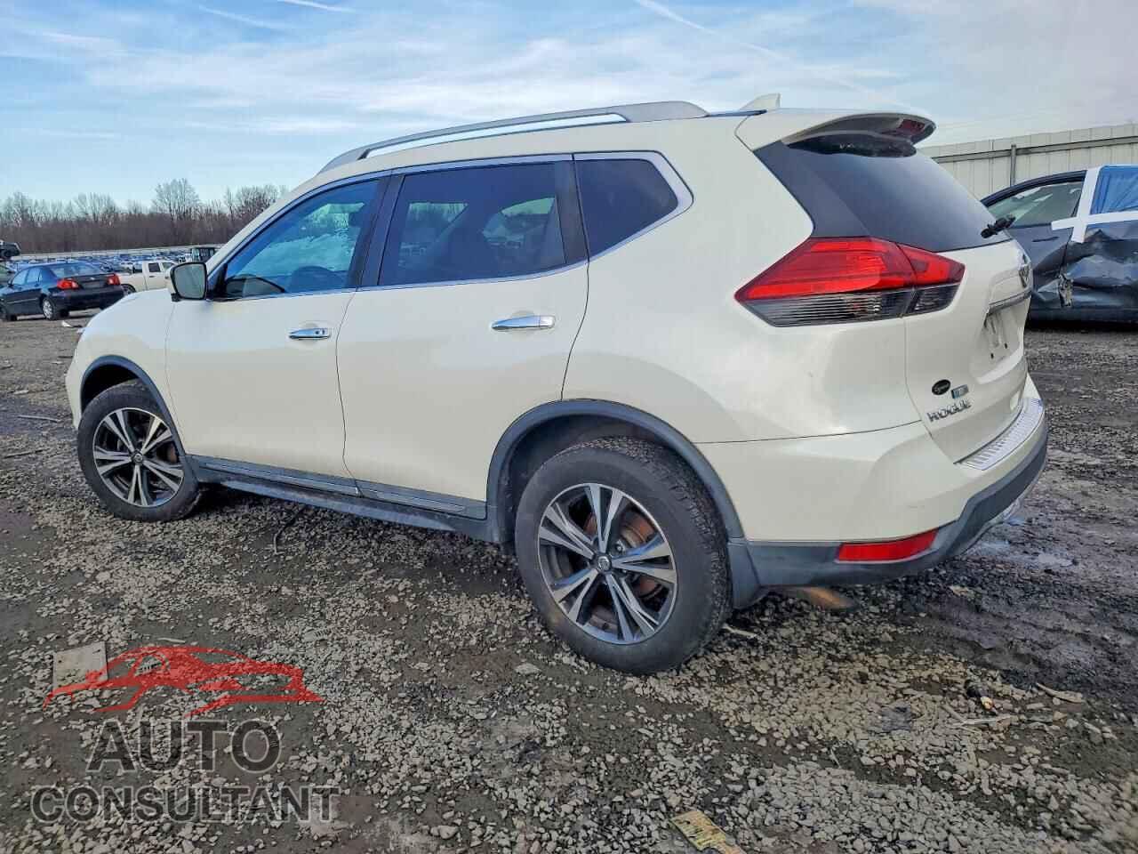 NISSAN ROGUE 2017 - 5N1AT2MVXHC843335