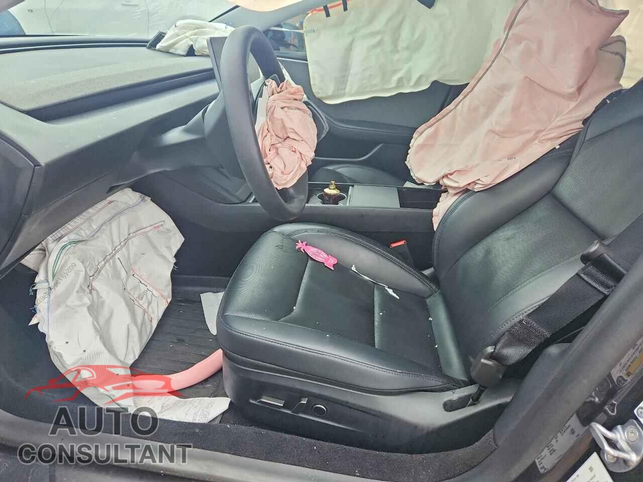 TESLA MODEL 3 2025 - 5YJ3E1EA1SF005783