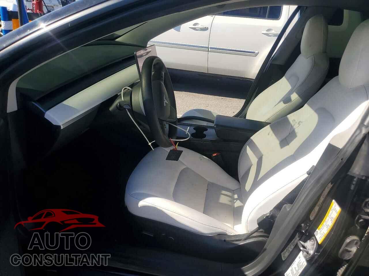 TESLA MODEL 3 2021 - 5YJ3E1EA4MF921845