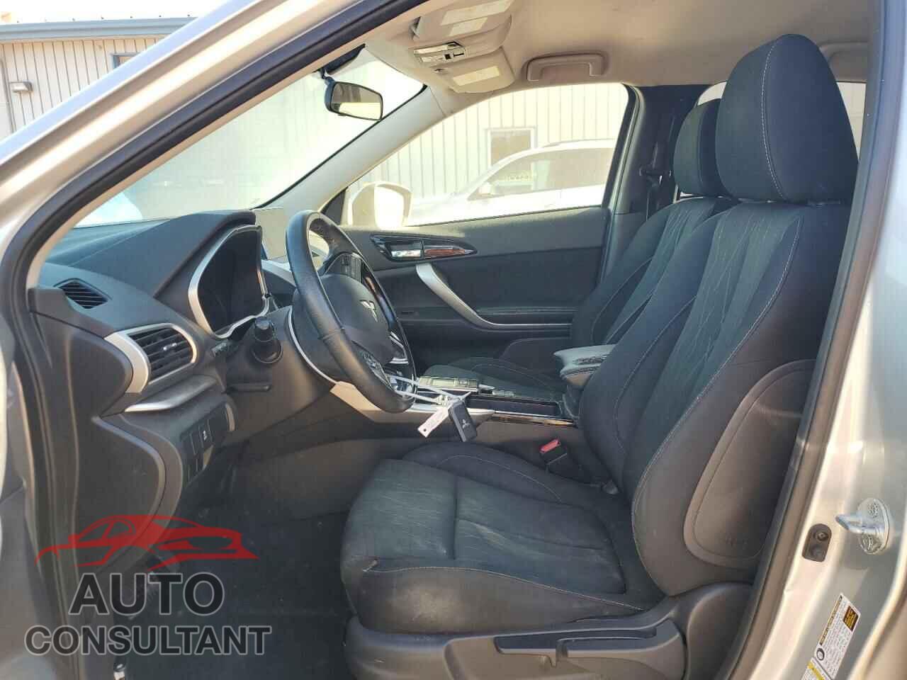 MITSUBISHI ECLIPSE 2018 - JA4AT5AA7JZ040471