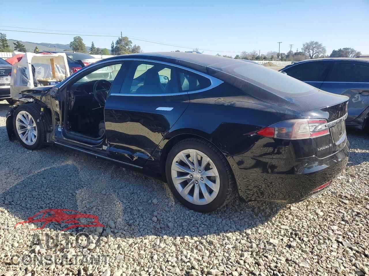TESLA MODEL S 2018 - 5YJSA1E28JF300118