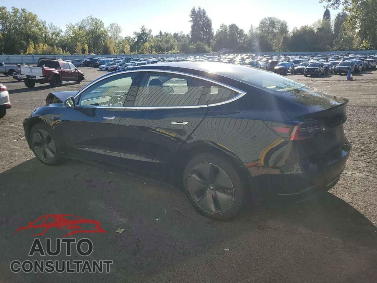 TESLA MODEL 3 2018 - 5YJ3E1EAXJF157155
