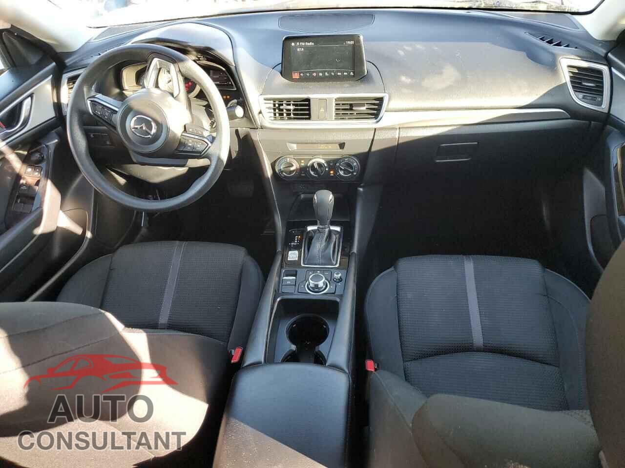 MAZDA 3 2017 - 3MZBN1U78HM123543