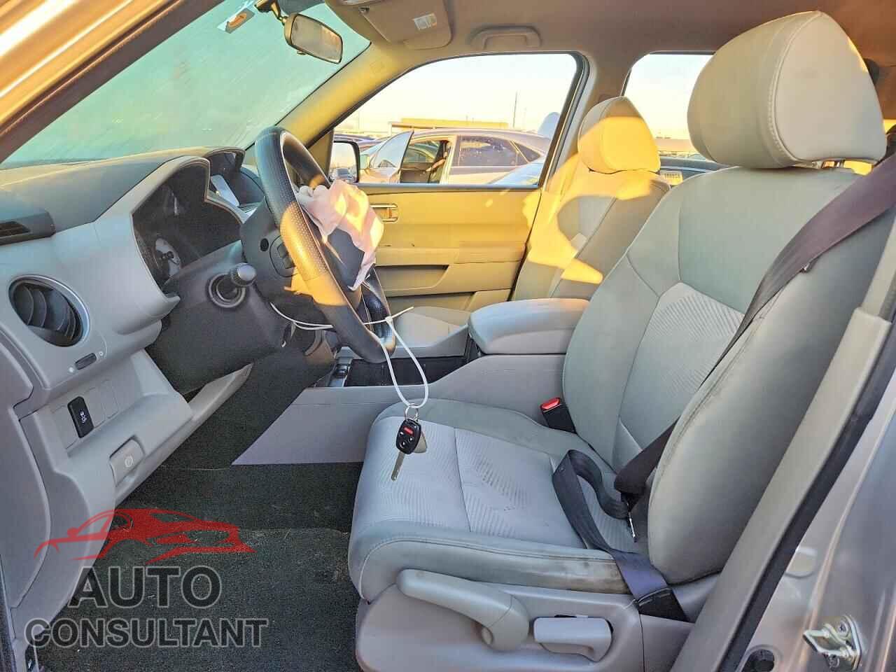 HONDA PILOT 2013 - 5FNYF3H25DB023094