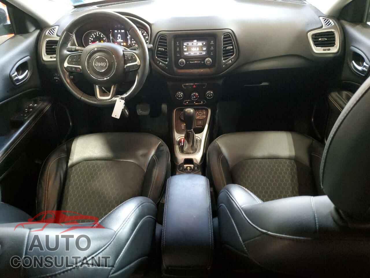 JEEP COMPASS 2018 - 3C4NJDBB4JT250046