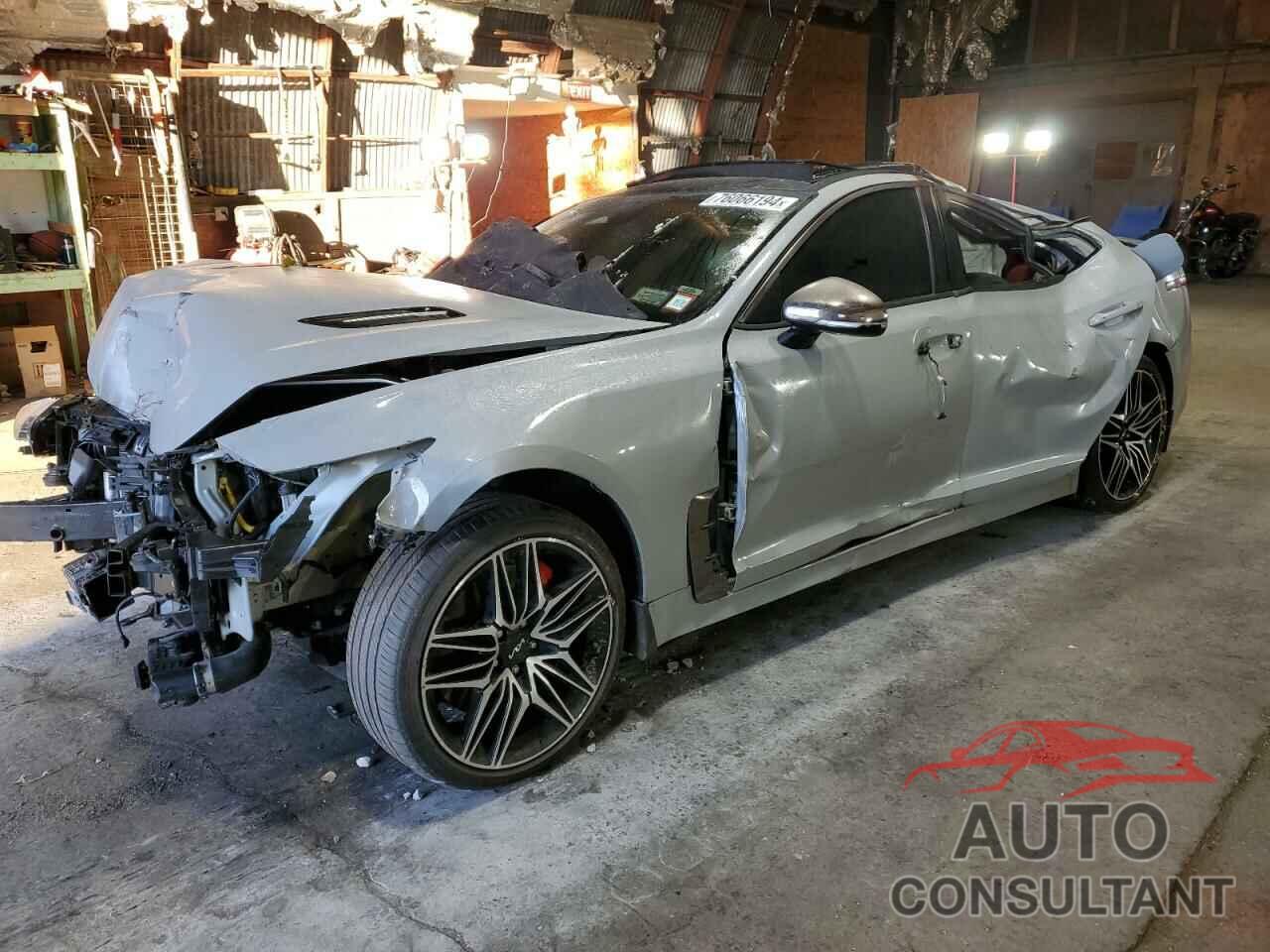 KIA STINGER 2022 - KNAE45LC1N6120355
