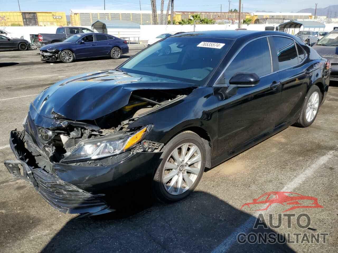TOYOTA CAMRY 2018 - 4T1B11HK9JU090854