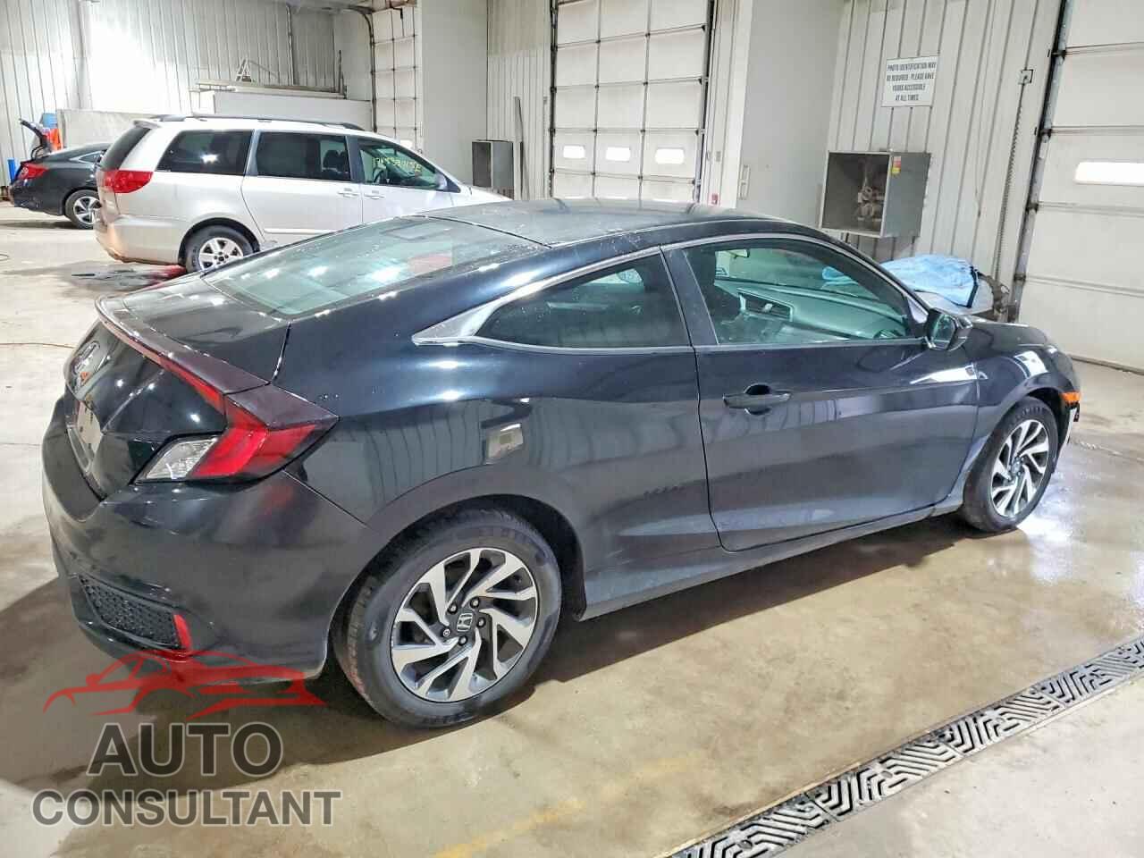 HONDA CIVIC 2019 - 2HGFC4B68KH300847