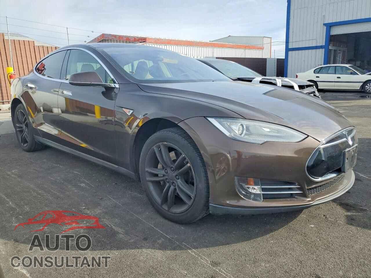 TESLA MODEL S 2013 - 5YJSA1CN7DFP04271