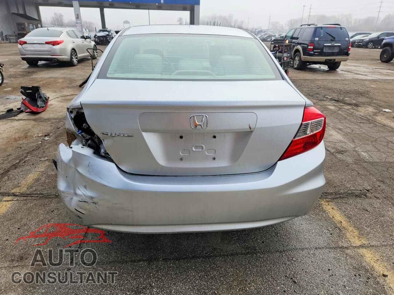 HONDA CIVIC 2012 - 2HGFB2F55CH598445