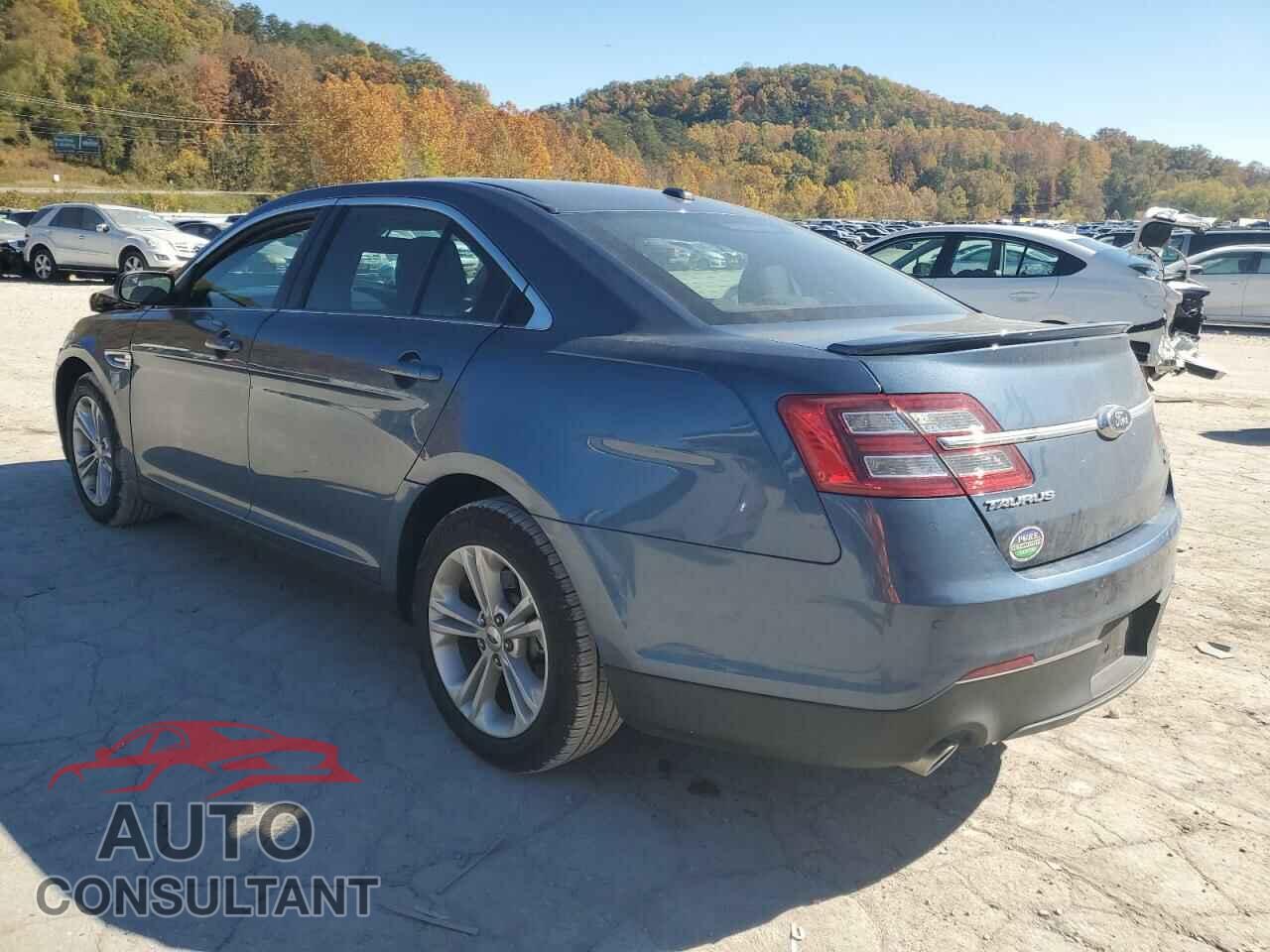 FORD TAURUS 2018 - 1FAHP2E88JG142216