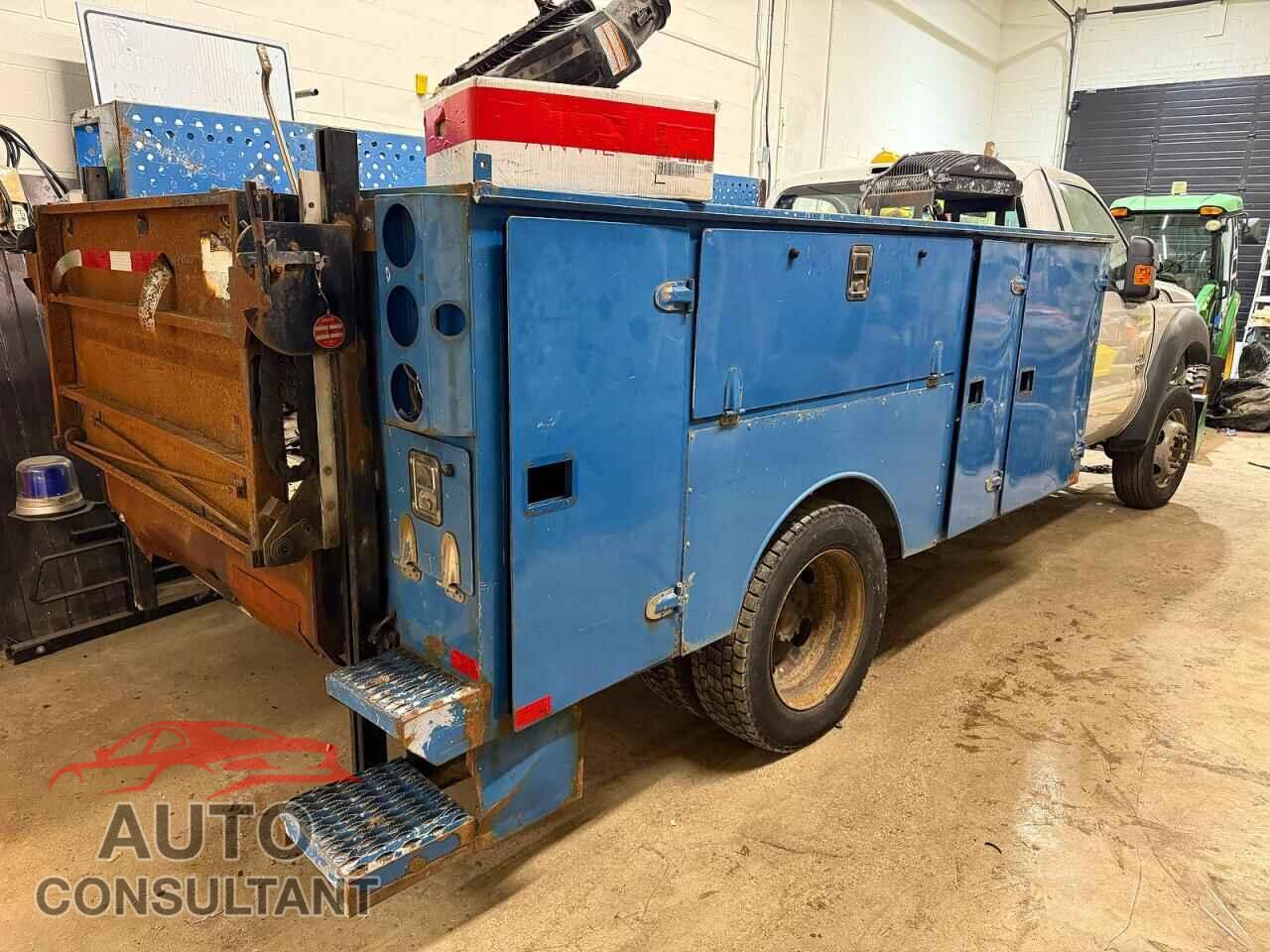FORD F450 2011 - 1FDUF4GT9BEB83908