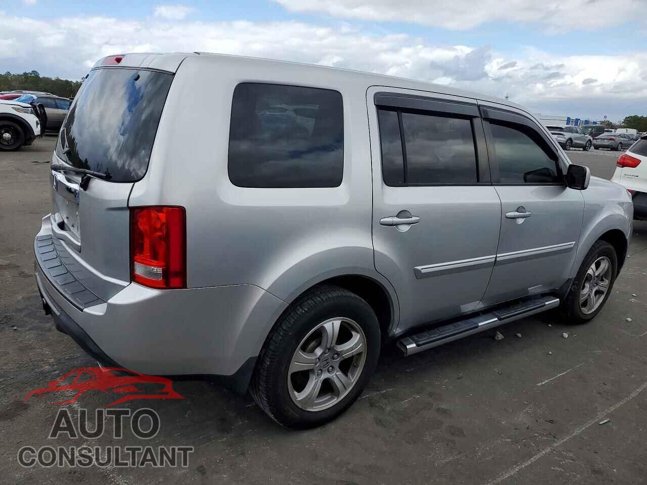 HONDA PILOT 2013 - 5FNYF3H58DB010270