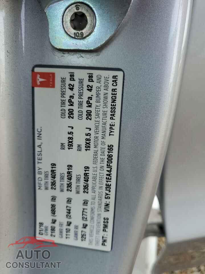 TESLA MODEL 3 2018 - 5YJ3E1EA4JF006165