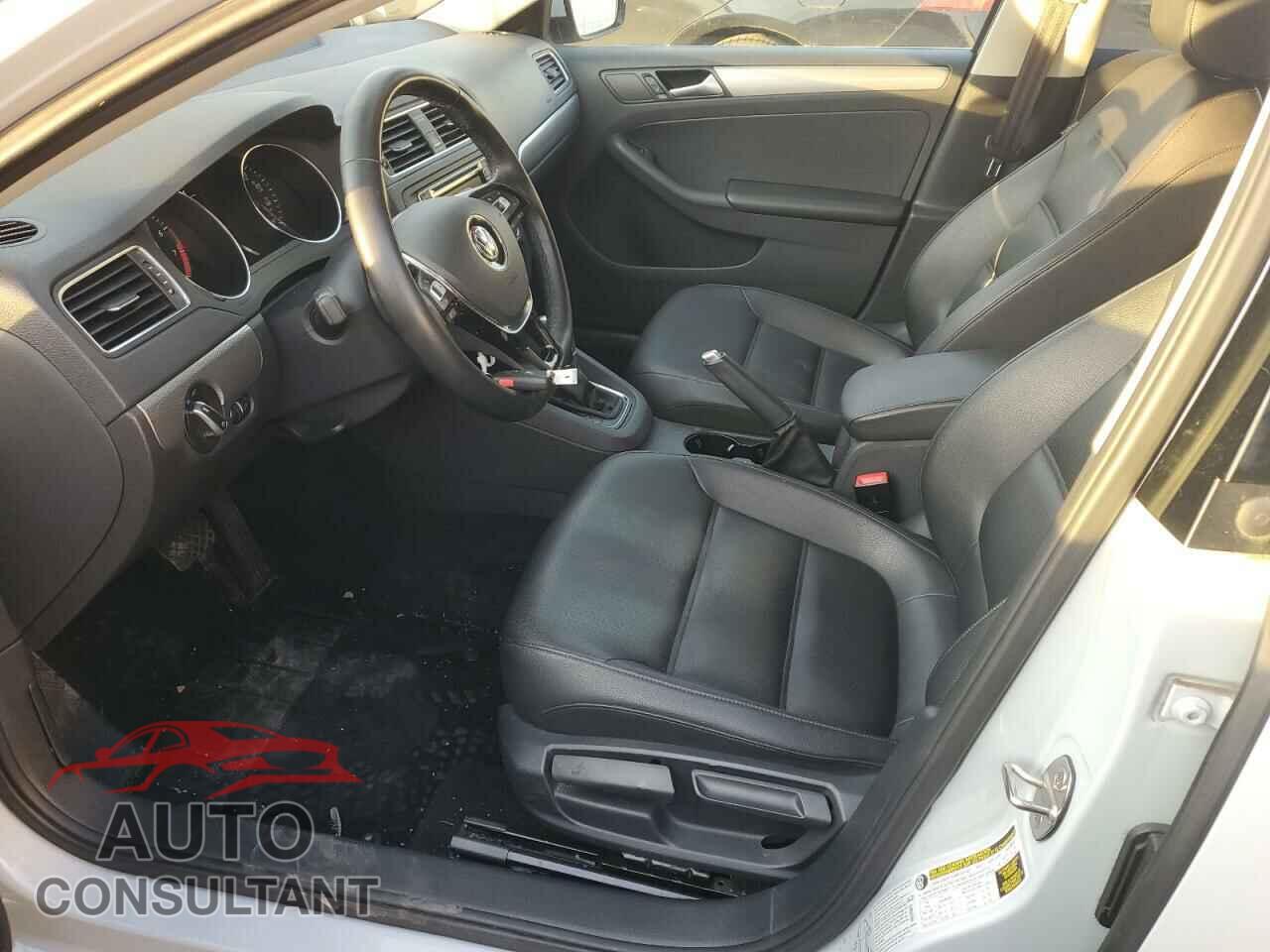 VOLKSWAGEN JETTA 2017 - 3VWDB7AJ2HM284569