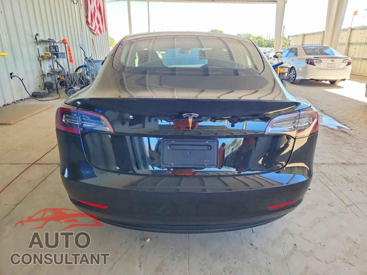 TESLA MODEL 3 2022 - 5YJ3E1EA6NF352661