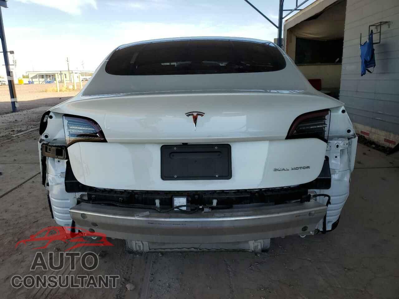 TESLA MODEL 3 2022 - 5YJ3E1EB1NF129324
