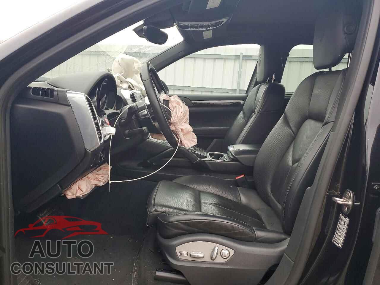 PORSCHE CAYENNE 2017 - WP1AA2A22HKA81319