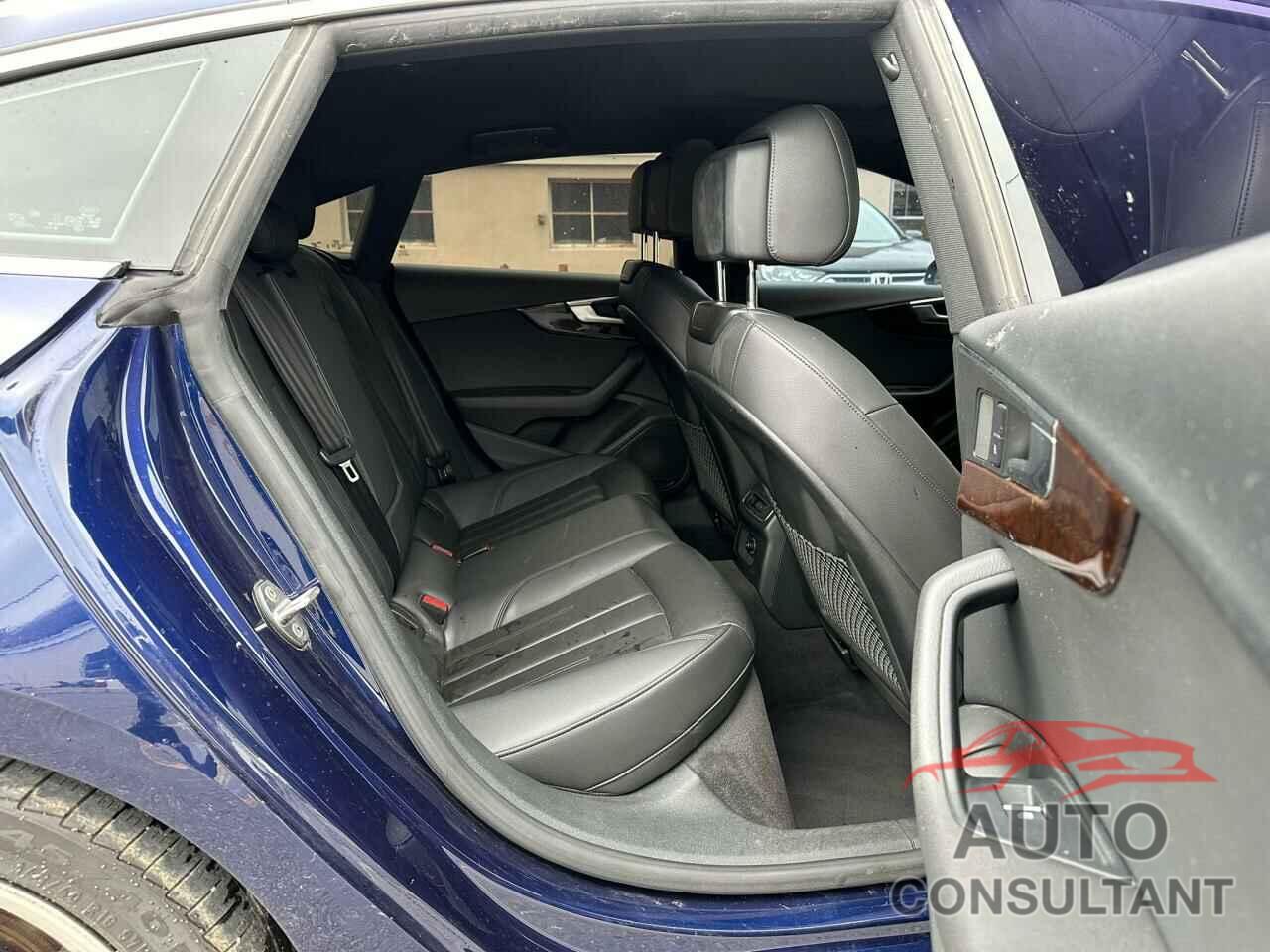 AUDI A5 2019 - WAUANCF52KA051357