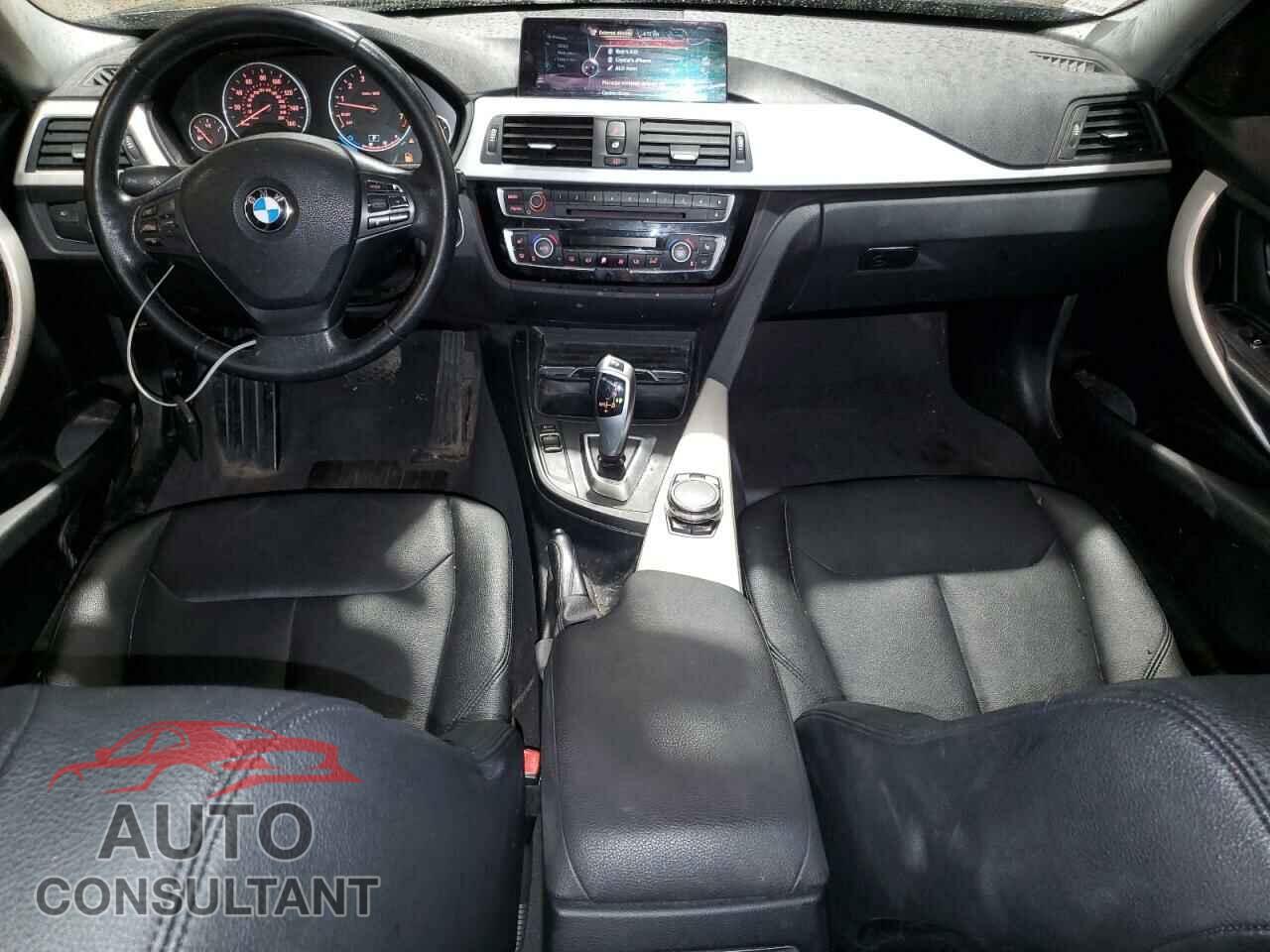 BMW 3 SERIES 2016 - WBA8E1G5XGNU10228