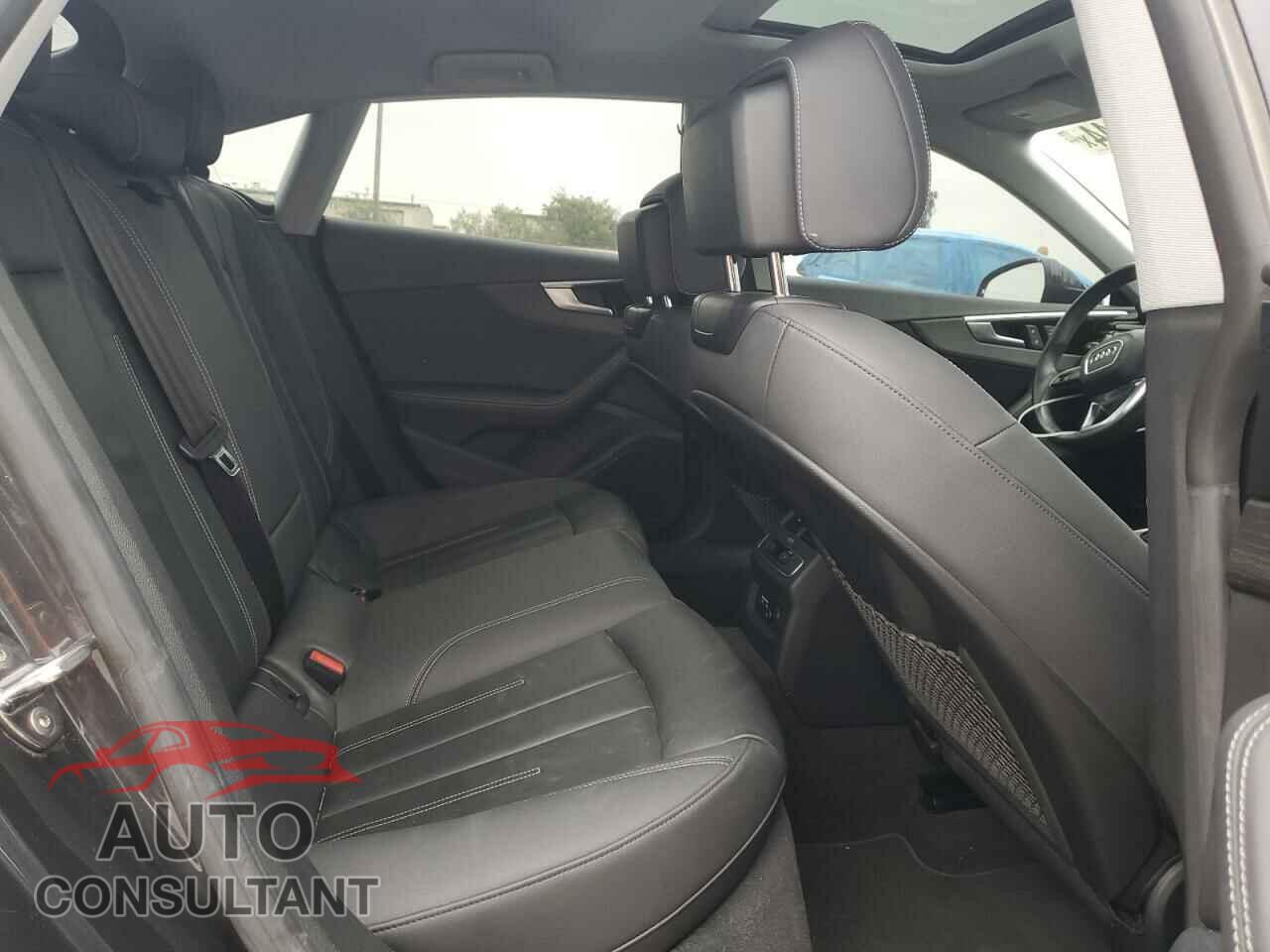 AUDI A5 2022 - WAUCBCF55NA011702
