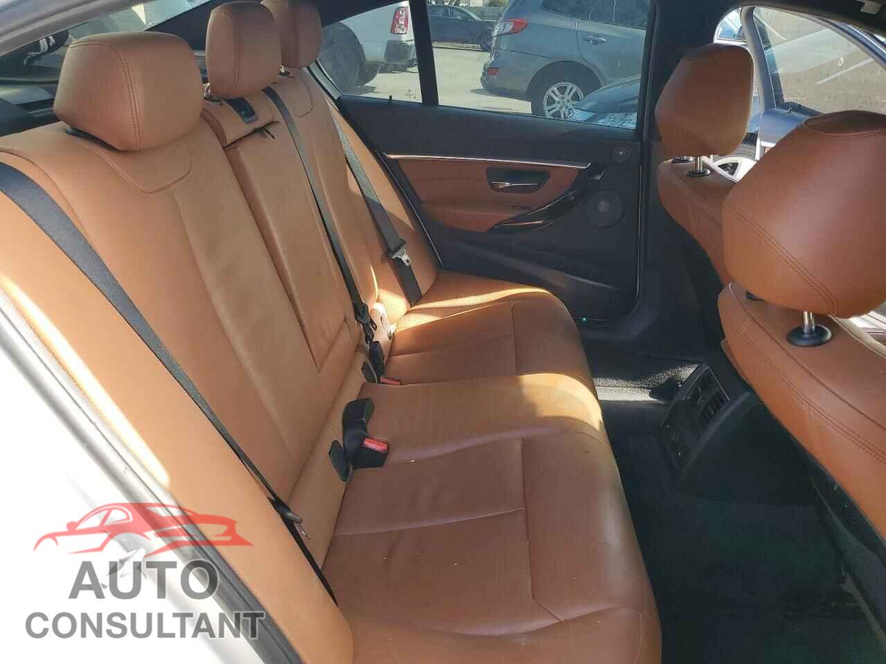 BMW 3 SERIES 2016 - WBA8B7G54GNU36951