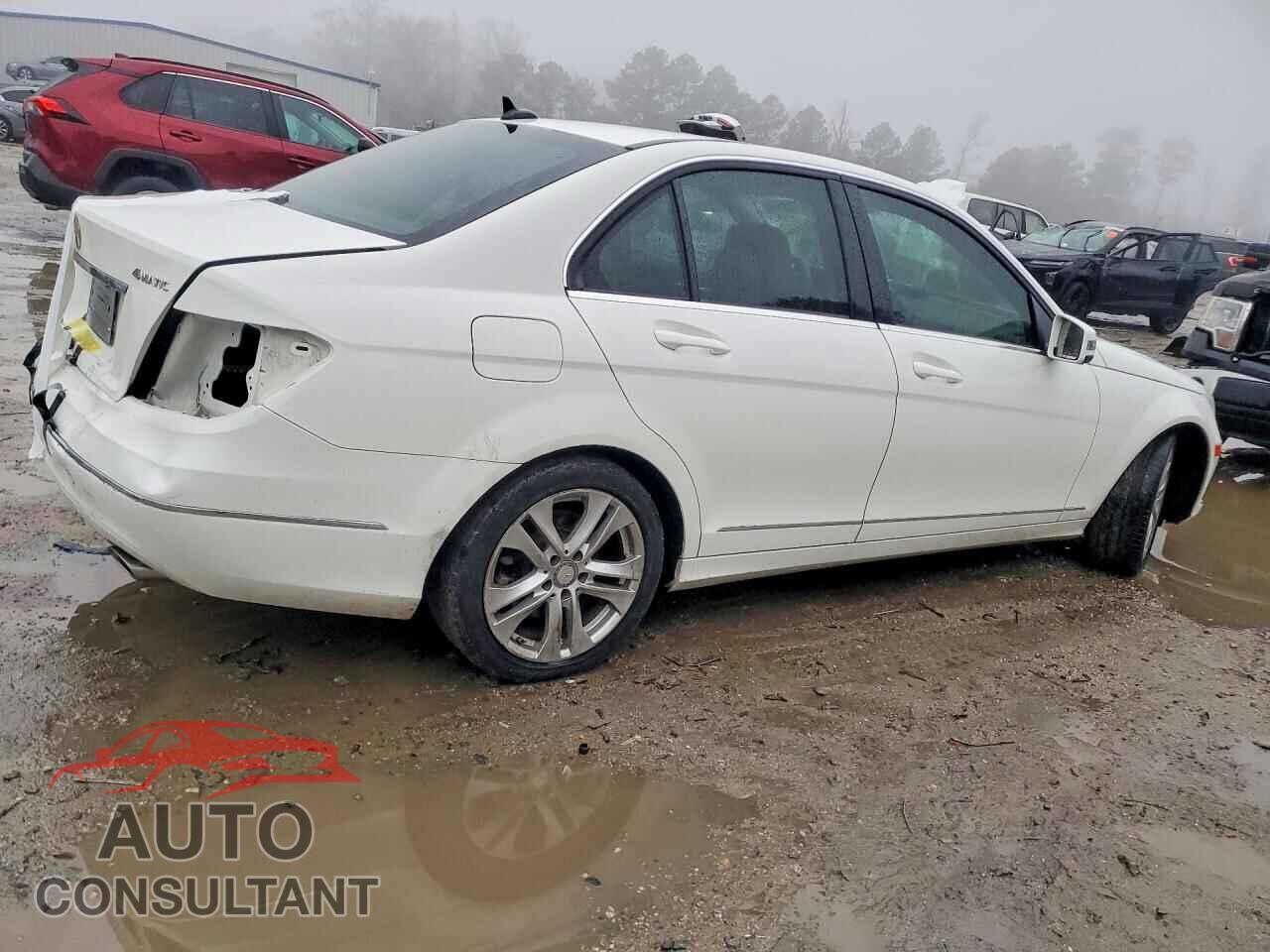 MERCEDES-BENZ C-CLASS 2013 - WDDGF8AB3DA867426