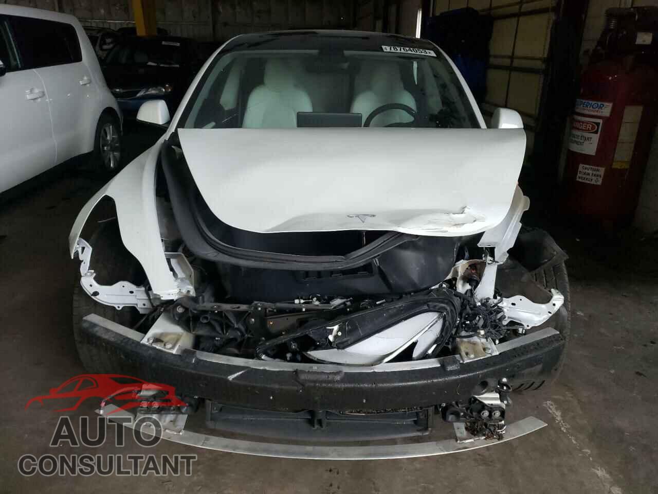 TESLA MODEL 3 2022 - 5YJ3E1EB0NF110358