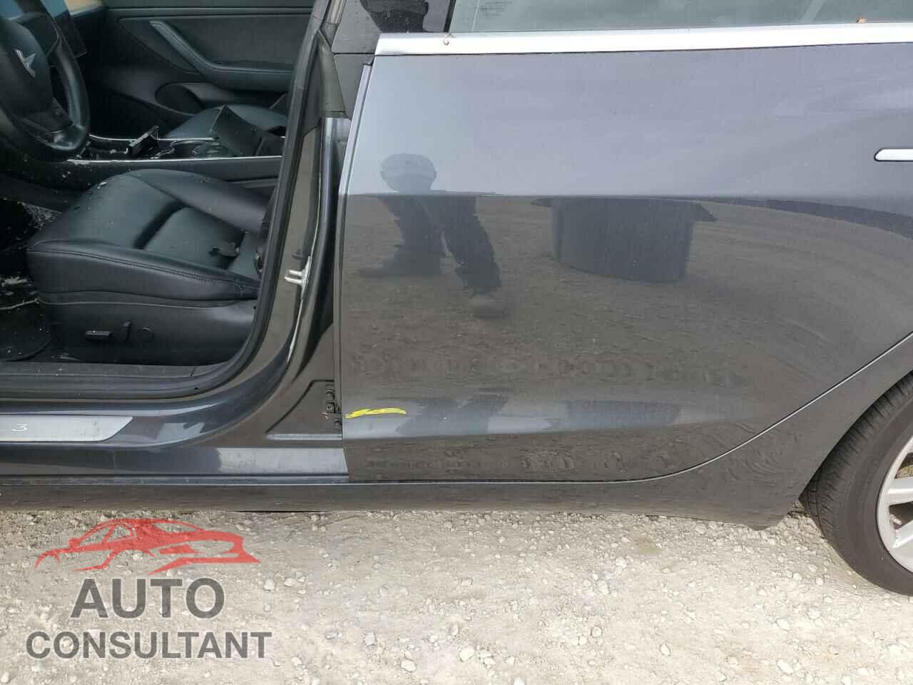 TESLA MODEL 3 2018 - 5YJ3E1EB5JF116747