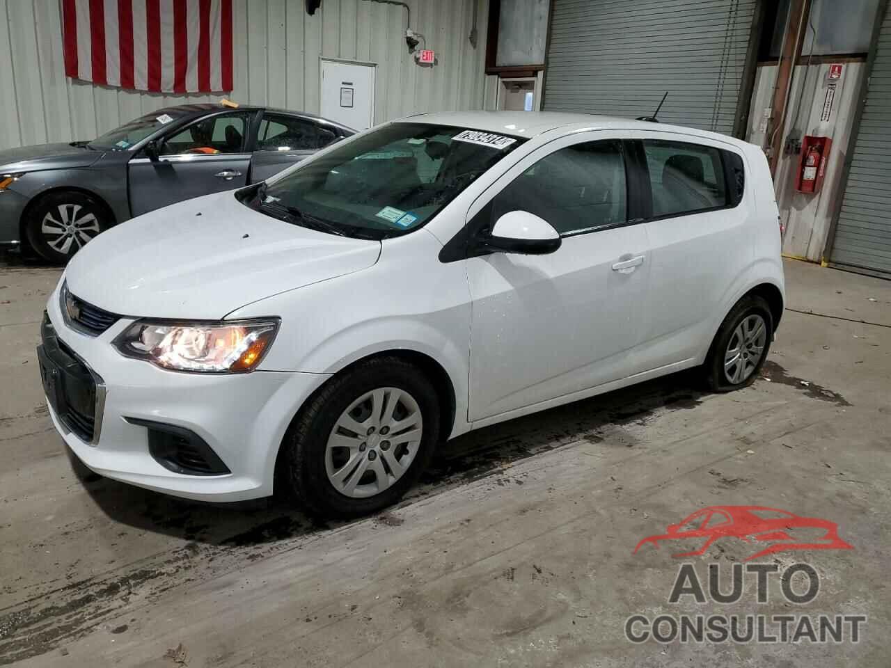 CHEVROLET SONIC 2017 - 1G1JG6SG8H4171069