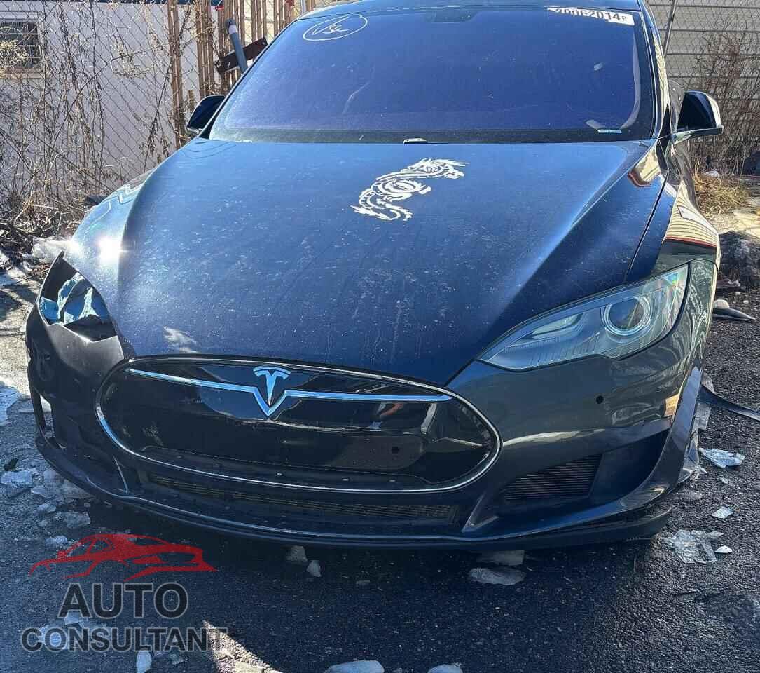 TESLA MODEL S 2013 - 5YJSA1CP9DFP26709