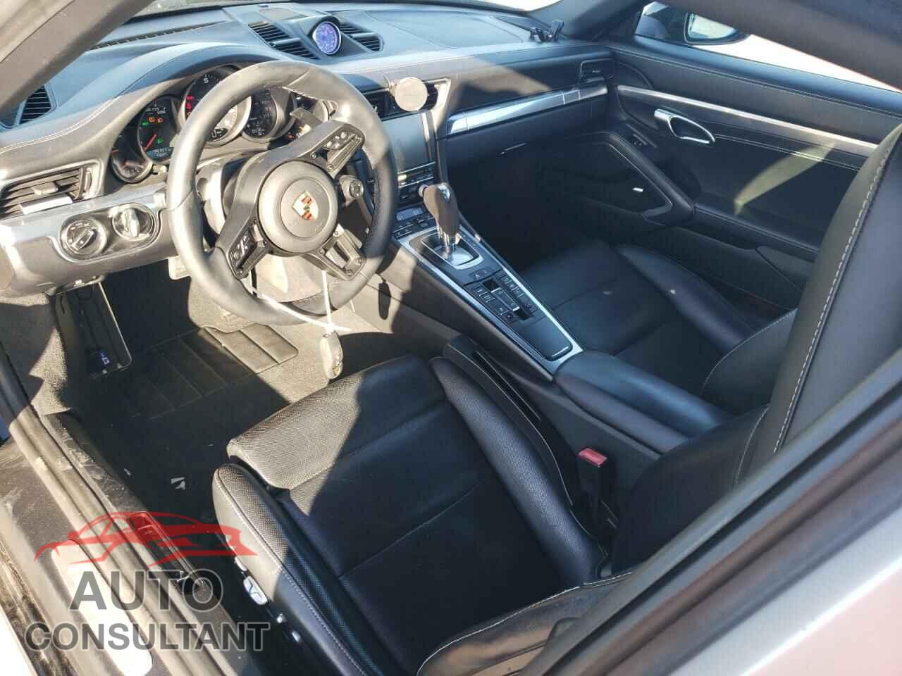 PORSCHE 911 2016 - WP0BA2A91GS132102