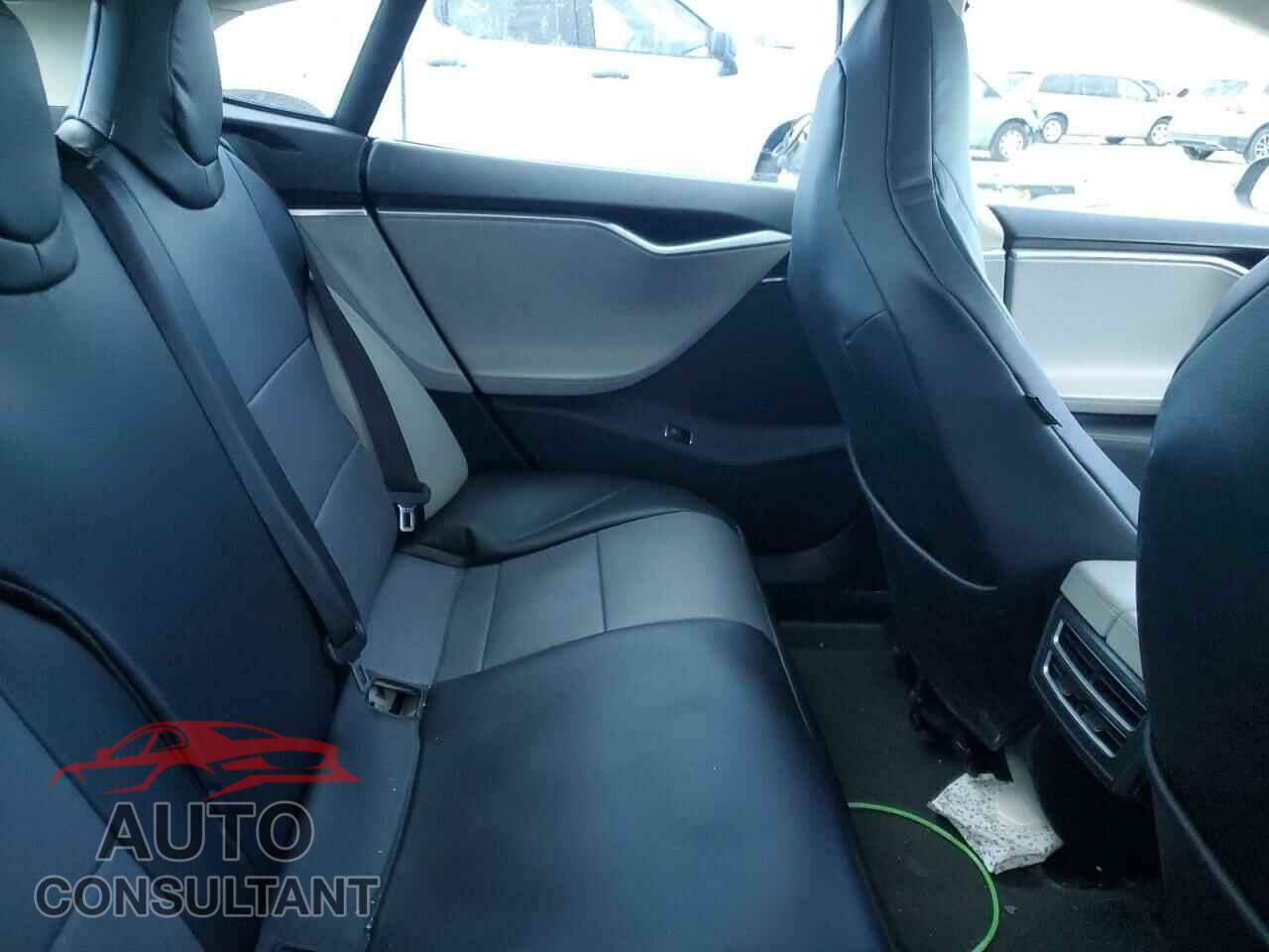 TESLA MODEL S 2015 - 5YJSA1E42FF105320