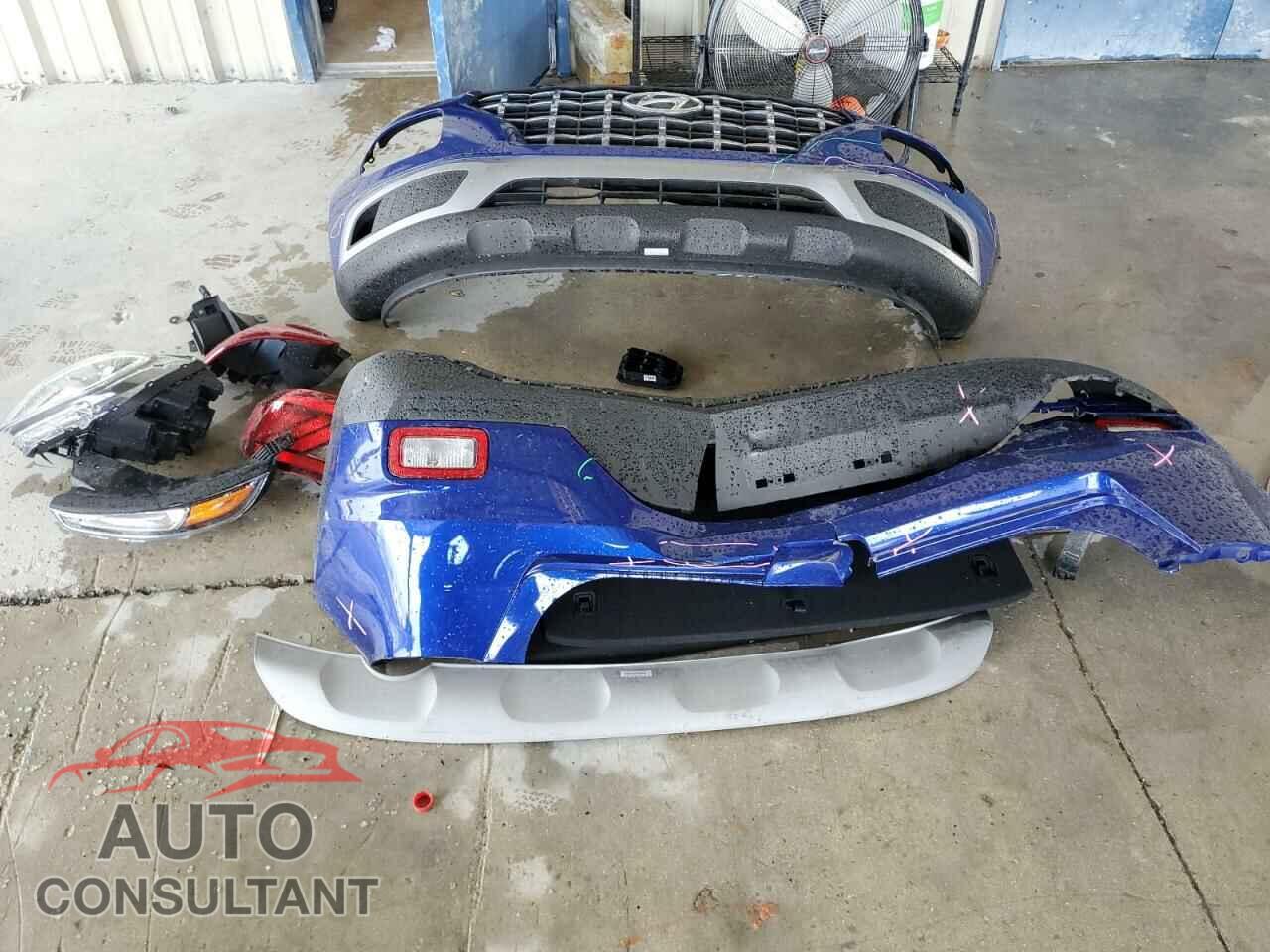 HYUNDAI VENUE 2023 - KMHRC8A31PU242526
