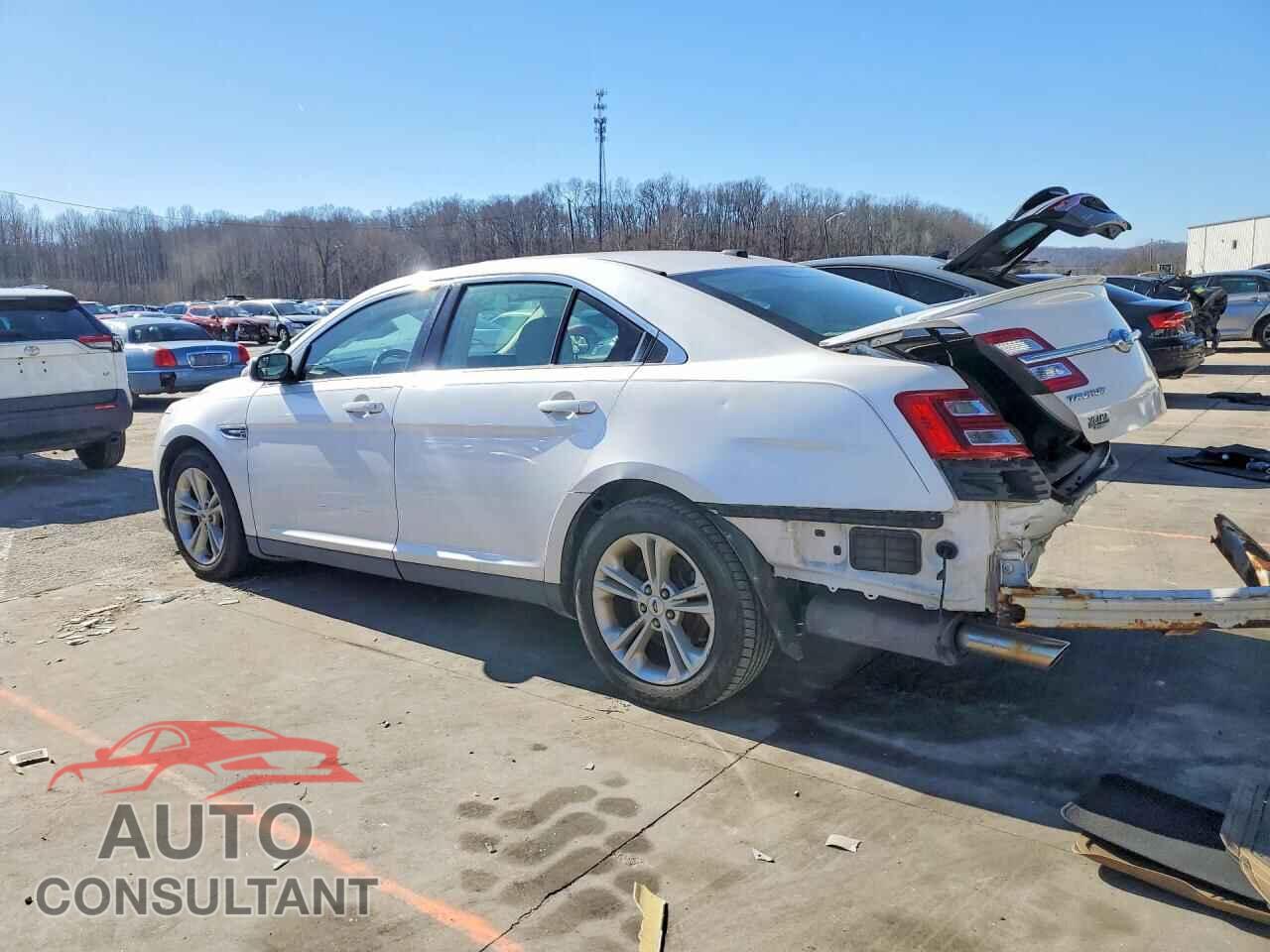 FORD TAURUS 2015 - 1FAHP2E88FG100300