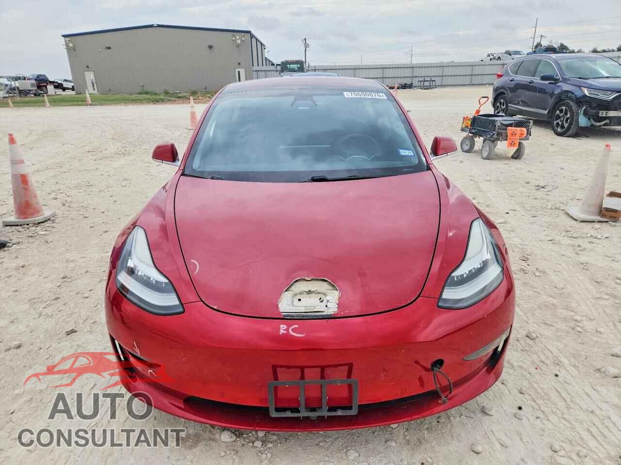TESLA MODEL 3 2018 - 5YJ3E1EA3JF039755