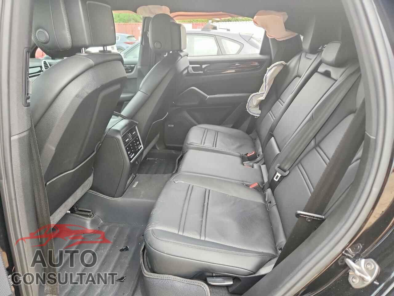 PORSCHE CAYENNE 2019 - WP1AA2AY0KDA19465