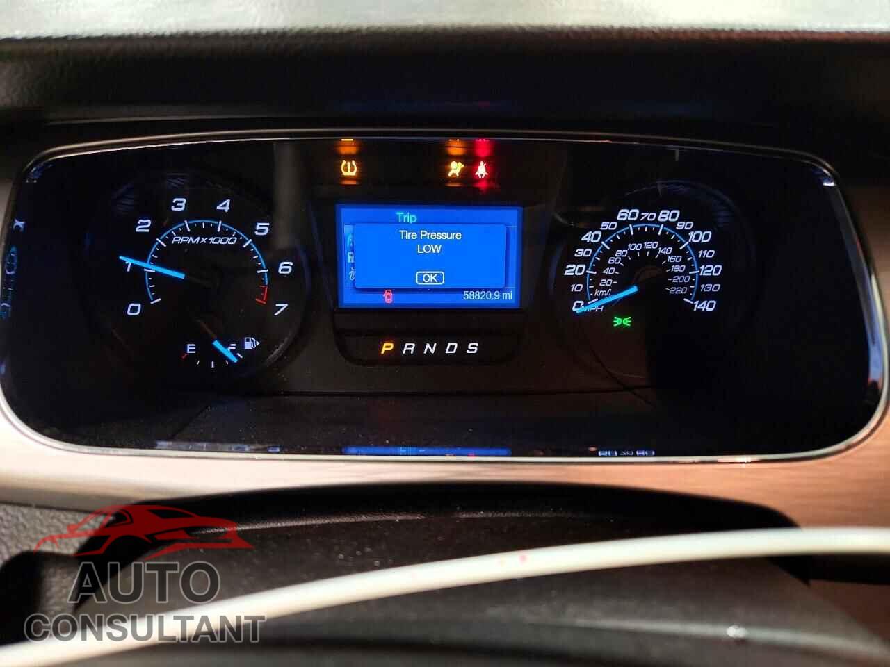 FORD TAURUS 2017 - 1FAHP2E85HG144385