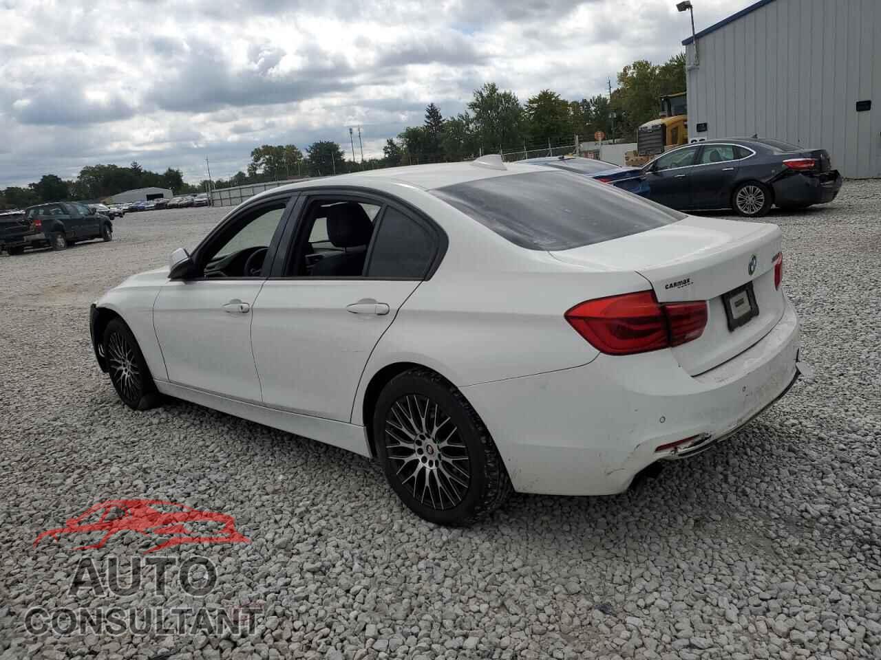 BMW 3 SERIES 2016 - WBA8E9G55GNU30305
