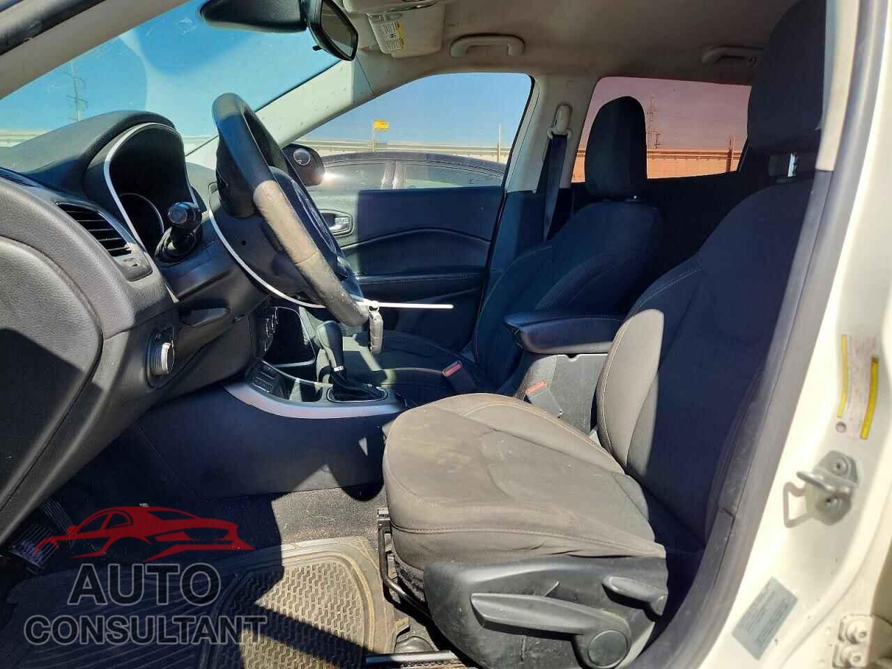 JEEP COMPASS 2017 - 3C4NJCAB6HT661079