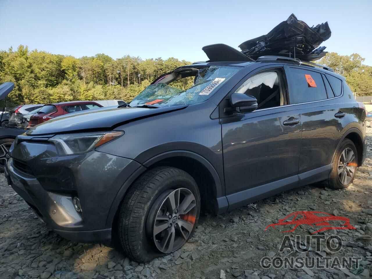 TOYOTA RAV4 2018 - JTMRFREV6JJ197394