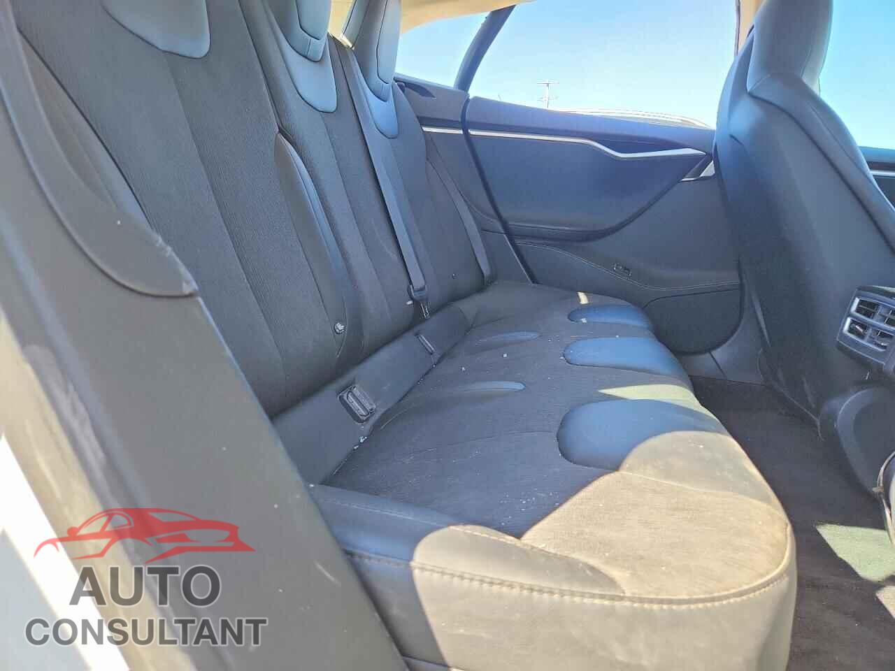 TESLA MODEL S 2015 - 5YJSA1E22FF111942