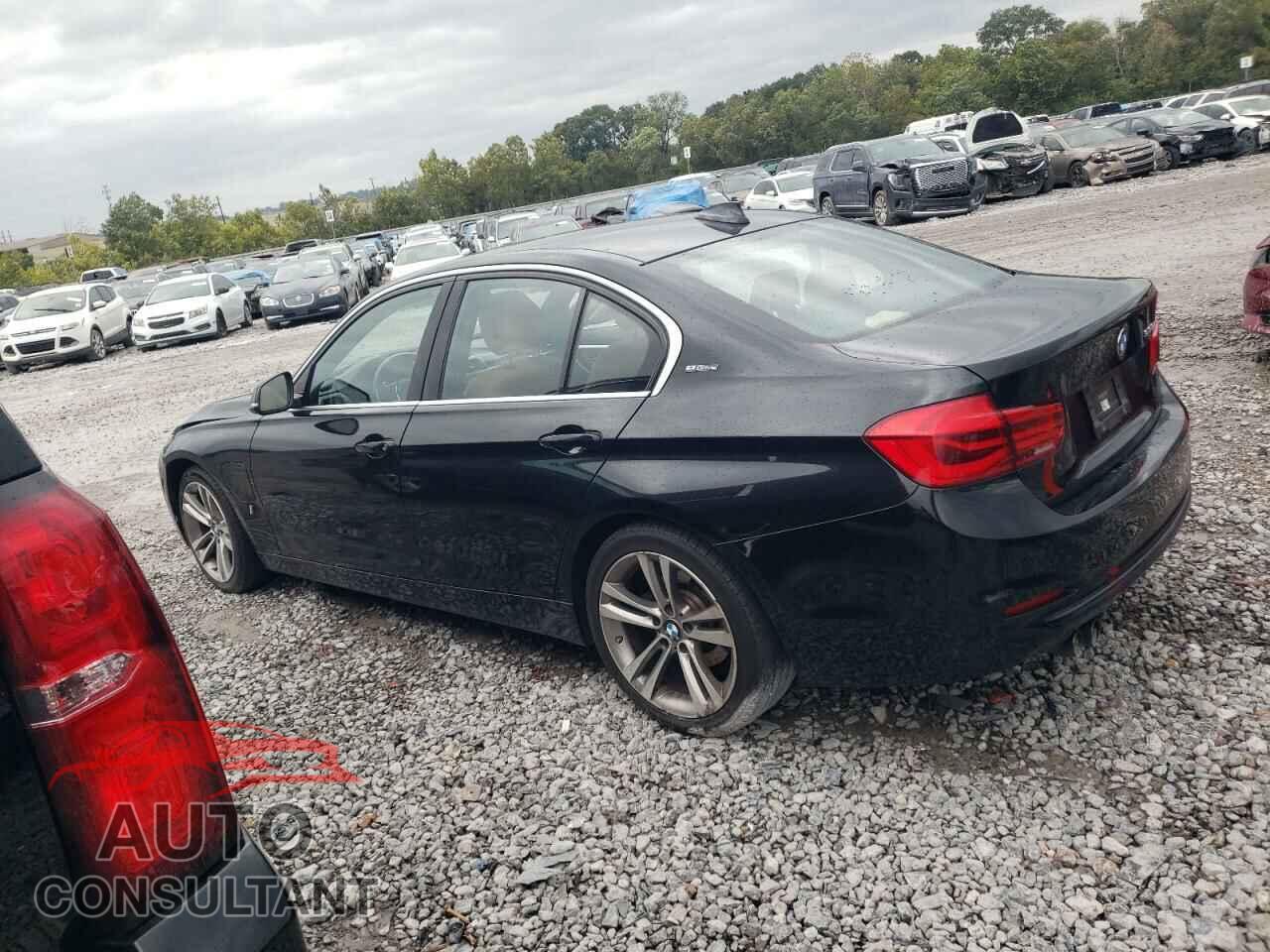 BMW 3 SERIES 2017 - WBA8E1C3XHA030075