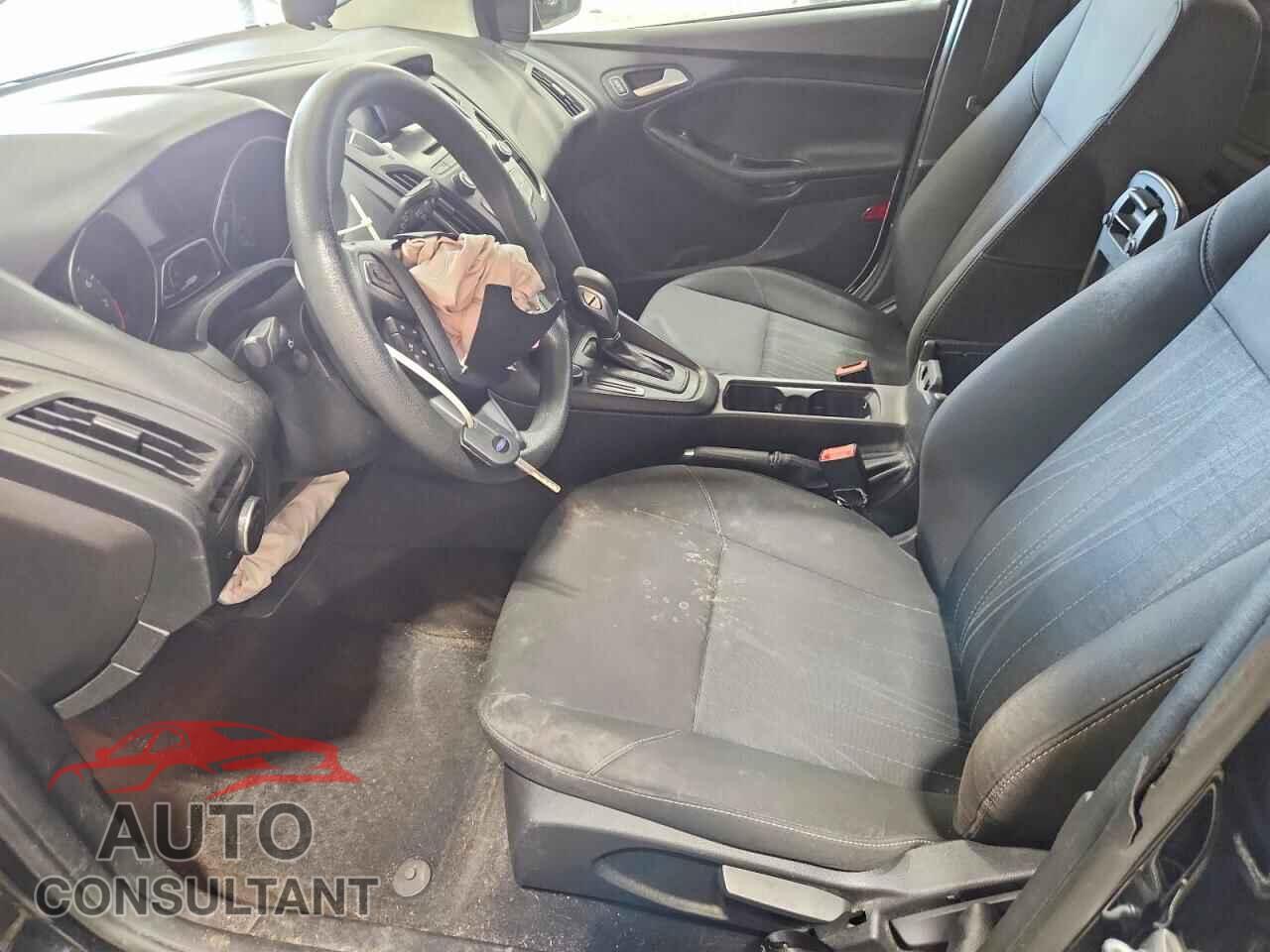 FORD FOCUS 2017 - 1FADP3K29HL246462